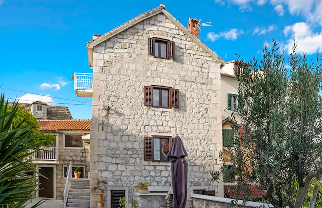 Apartments F&A-1