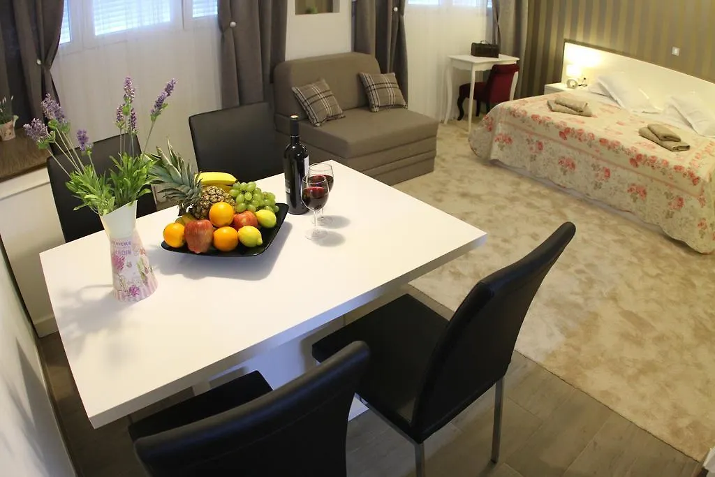 Studio Apartments Mirakul-1