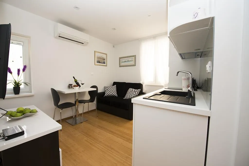 Apartments Annya-1