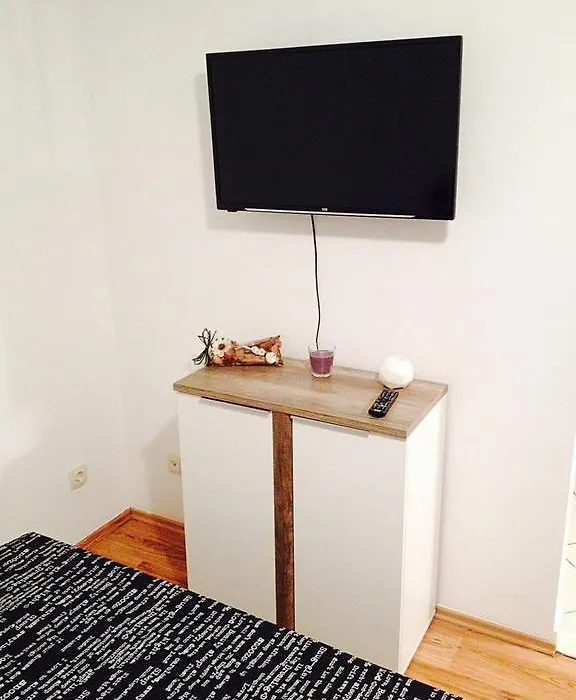 Bellus Apartment-Completely Renovated-1