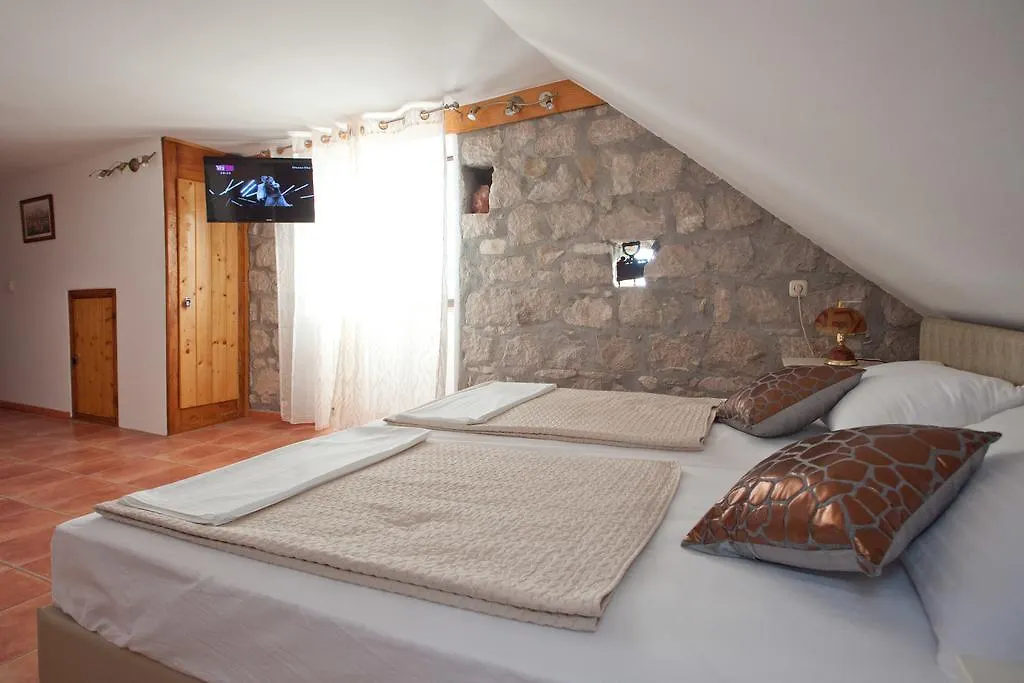Apartments Antica-1