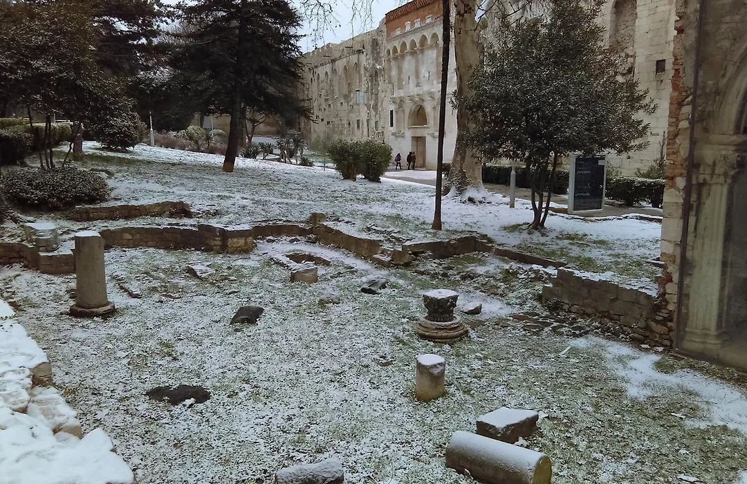 Porta Aurea-1