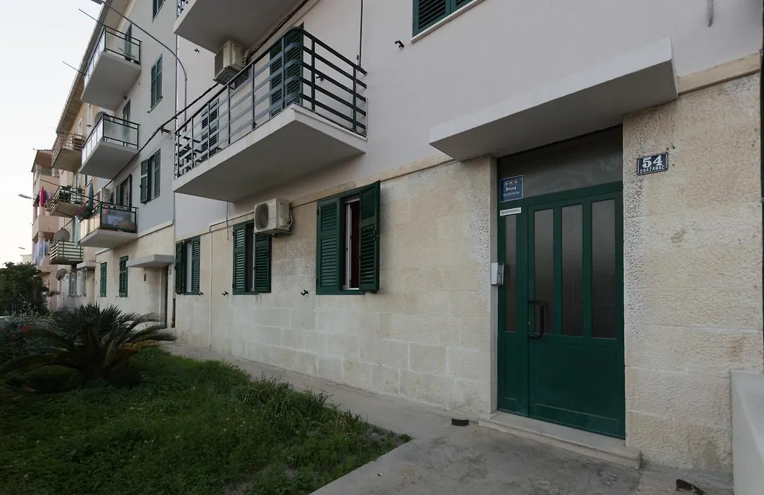 Apartment Leo-1