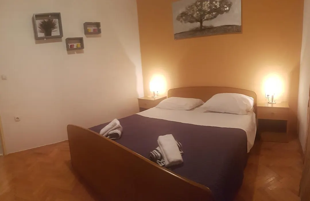Apartman 4 Kilometar To City Centar-1