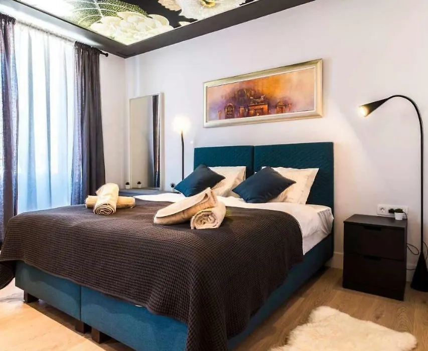 Luxury Rooms 7Heaven City-1