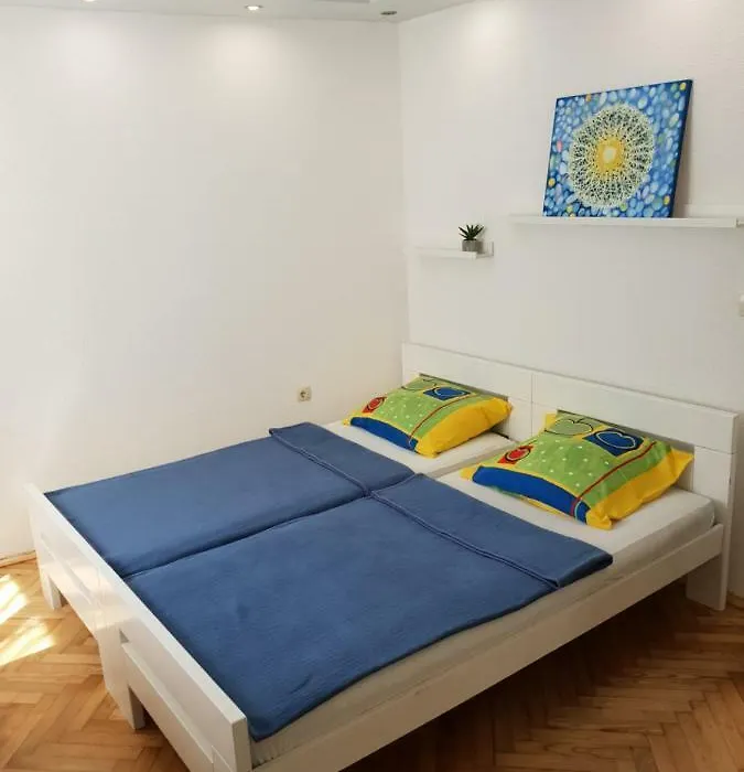 Apartment Split-1