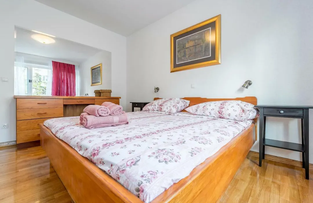 Apartment Antonija With Jacuzzi-1
