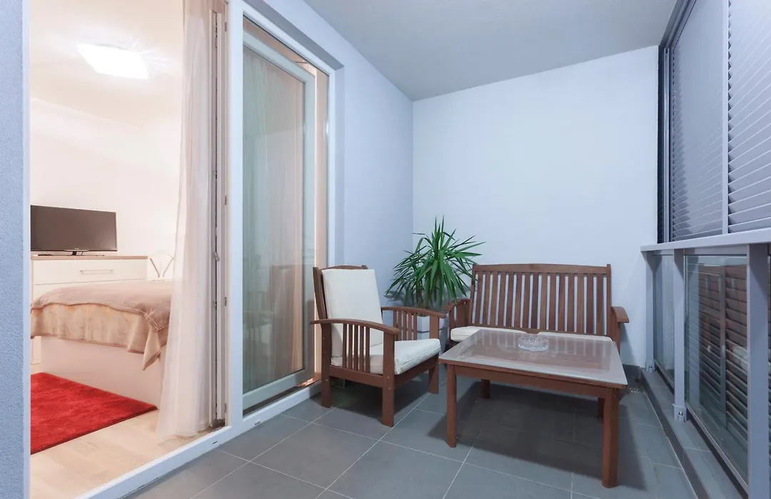 Luxury Apartment-1