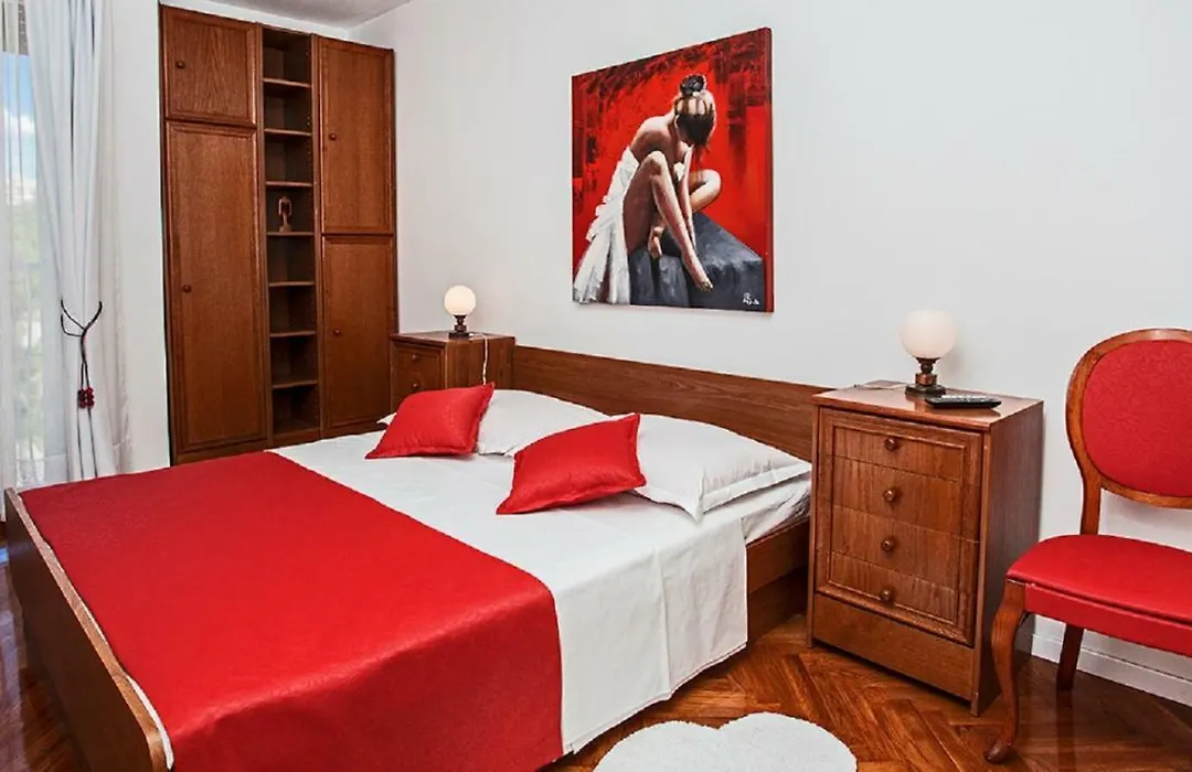 Apartment Milana - Cozy Stay With Free Parking-1