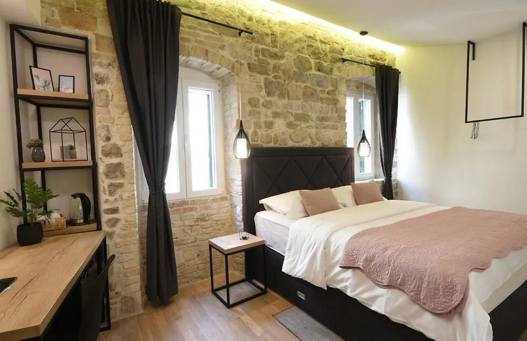 Luxury Rooms Prestige Palace-1