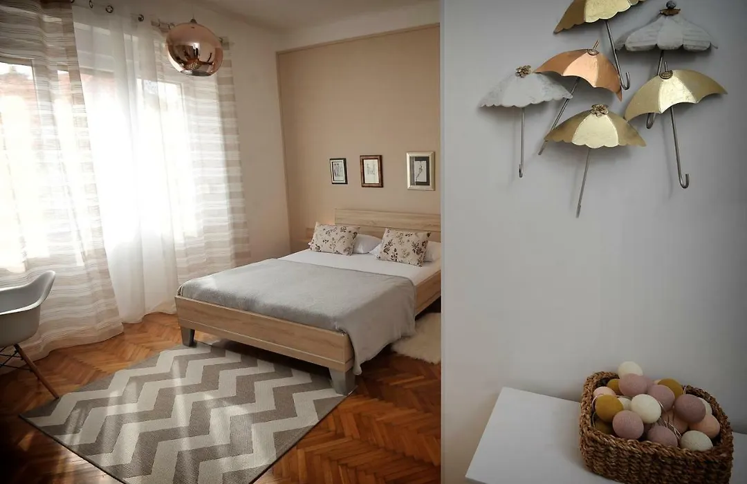 Celtis Old Town Apartment-1