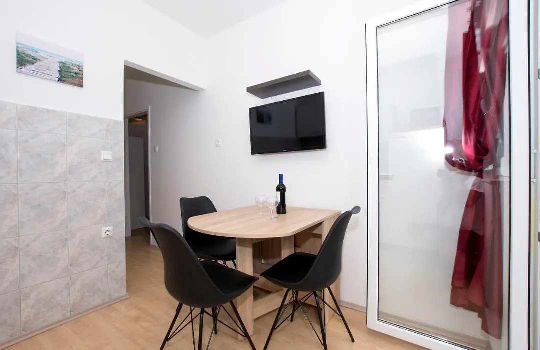 Apartment Korino - Free Private Parking - Two Big Rooms-1