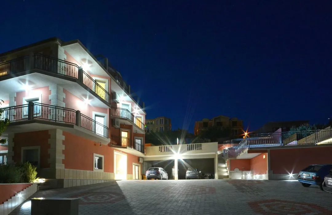 Apartman Lucic-1