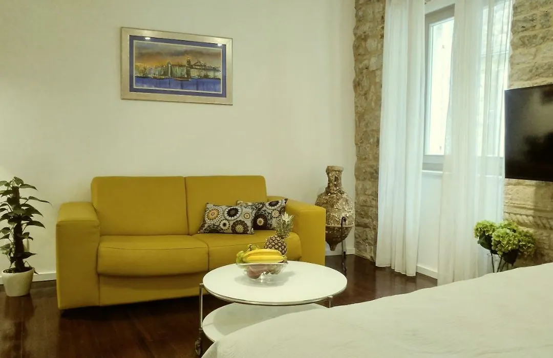 Studio Apartment Offside-1