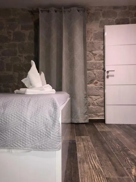Elegant Residence Rooms-1