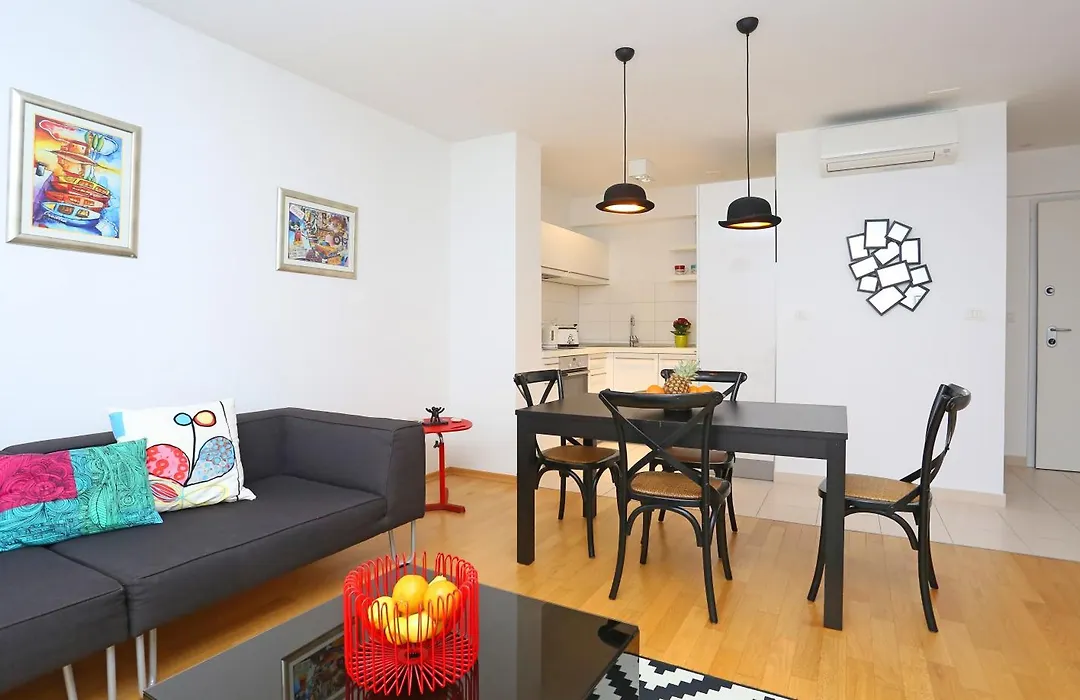Luxury Apts Leone Split Centre-1