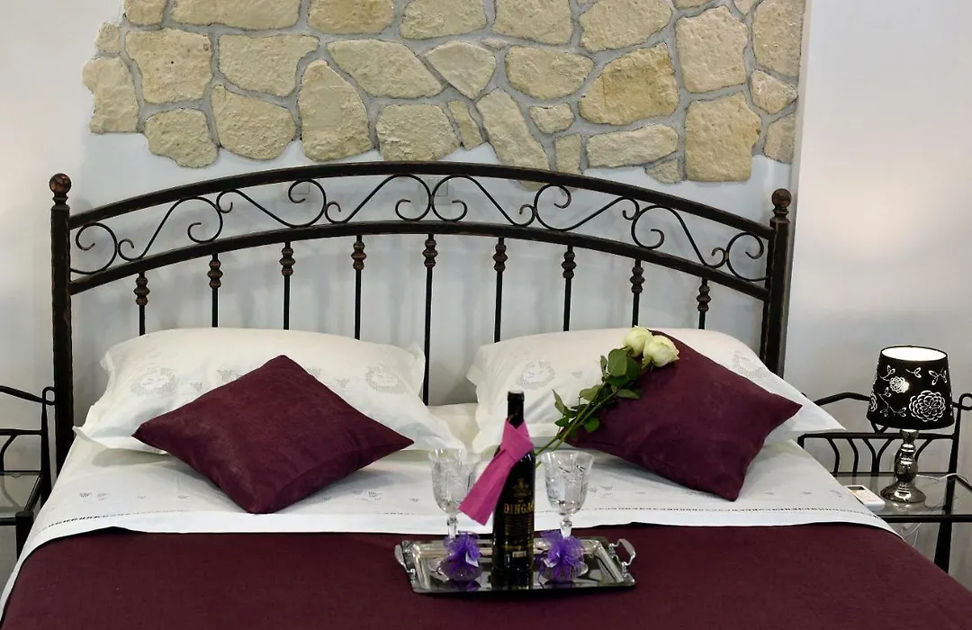 Kuzma Rooms And Apartments-1