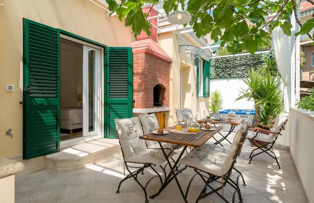 Villa Corona Split-1