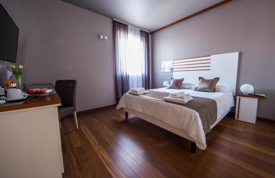 Luxury Rooms Silente Bacvice 1-1