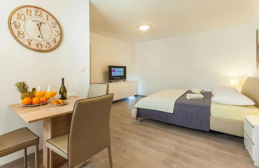 Apartments & Room Libar-1