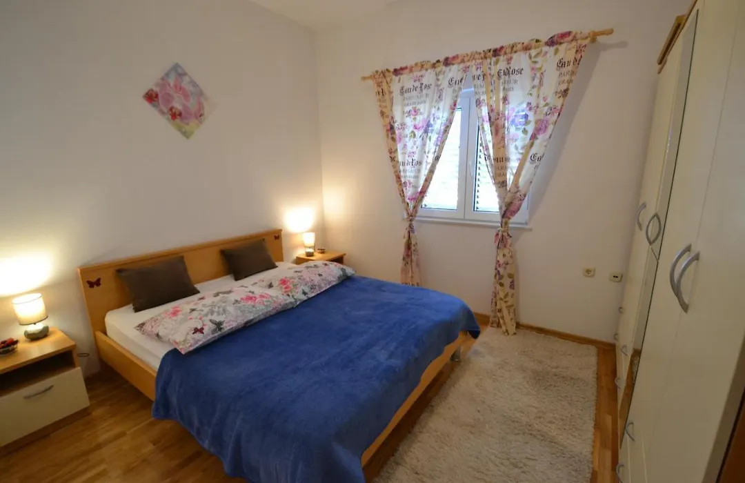 Apartmani Antonia Nakic -Stobrec-1