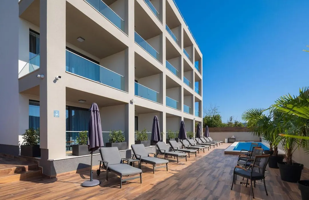 Ellure Luxury Suites-1