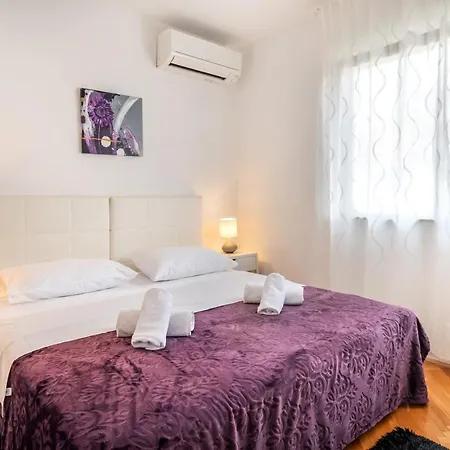 Rooms&Apartments Zelux-3