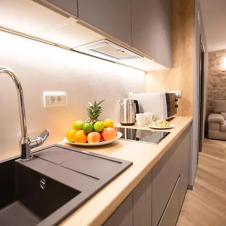 Luxury Apartments Lilly 1-2