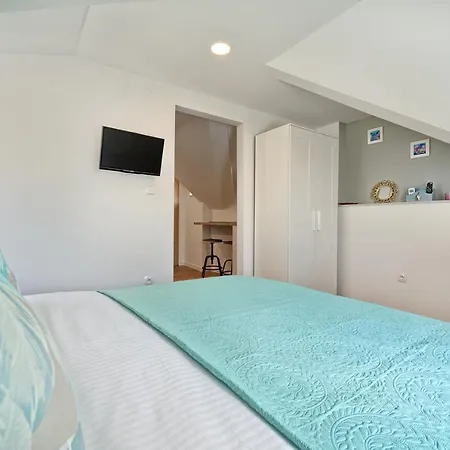 Loft Rooms Split-2