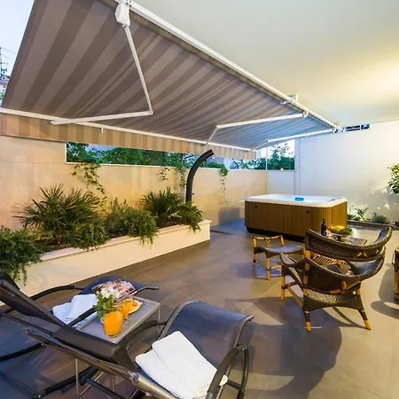 Amaris Luxury Apartments-2