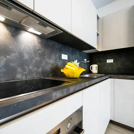 Amaris Luxury Apartments-3