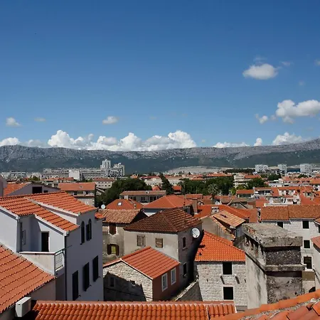 Old Town Borgo Luxury Apartment-2