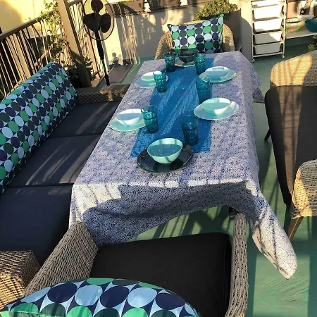 Sleeps 8 Pet Friendly Garden & Roof Terrace-2