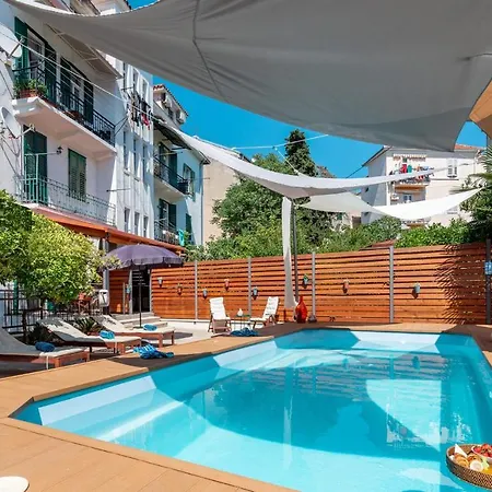 Evala Luxury Rooms With Pool And Garden-3