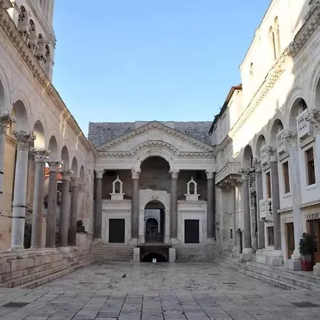 Zana Luxury Studios Split Center-3