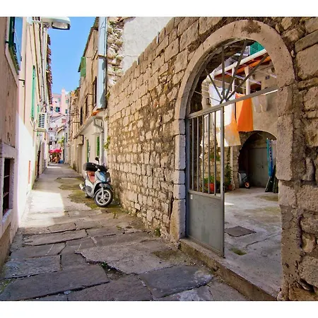 Luxury Old Town Suites-3