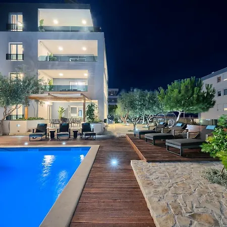 Liberty Living Apartments Znjan Beach-3