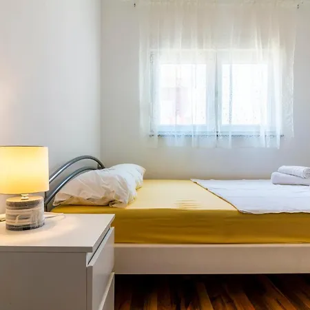 Apartments Lacaleta-3