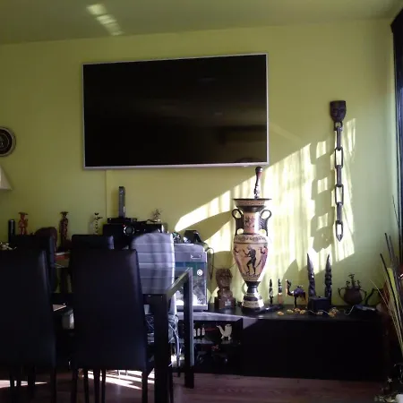 Luxury Apartment Sirena Centre Netflix-2