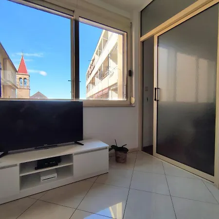 Campanello Apartment Near Bacvice Beach-2