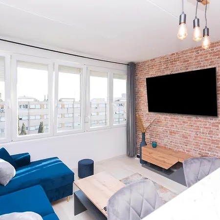 Designer'S Brand New Apt With Amazing Seaview :)-3