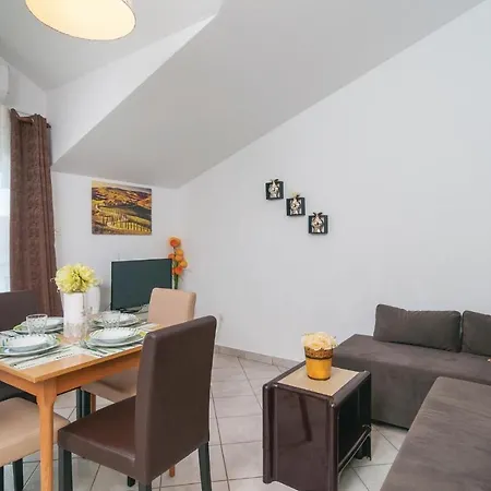 One-Bedroom Apartment In Split-2