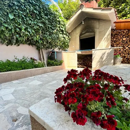 Sky - Beautiful Rooftop Apartment With Shared Pool-2