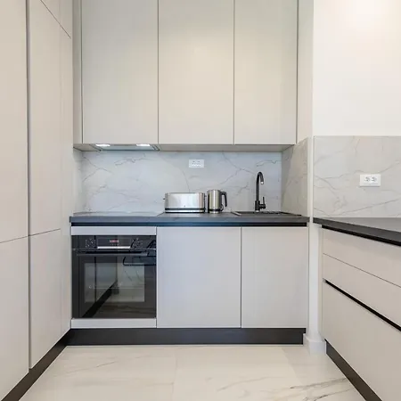Apartment Cosmopolitan ****-2