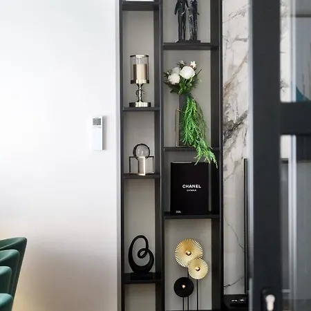 Prestigious Downtown Apartment-3