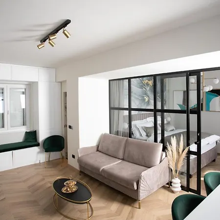 Prestigious Downtown Apartment-2