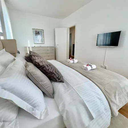 Hagne Deluxe Apartment-3
