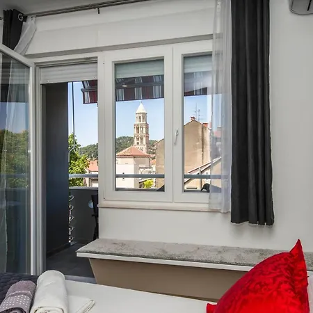 Split Central Luxury Studios-2