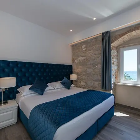 Roko Luxury Rooms 1-2