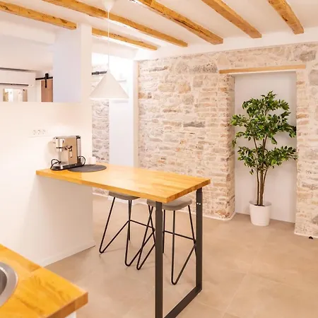 Vitelli Apartments And Rooms-2